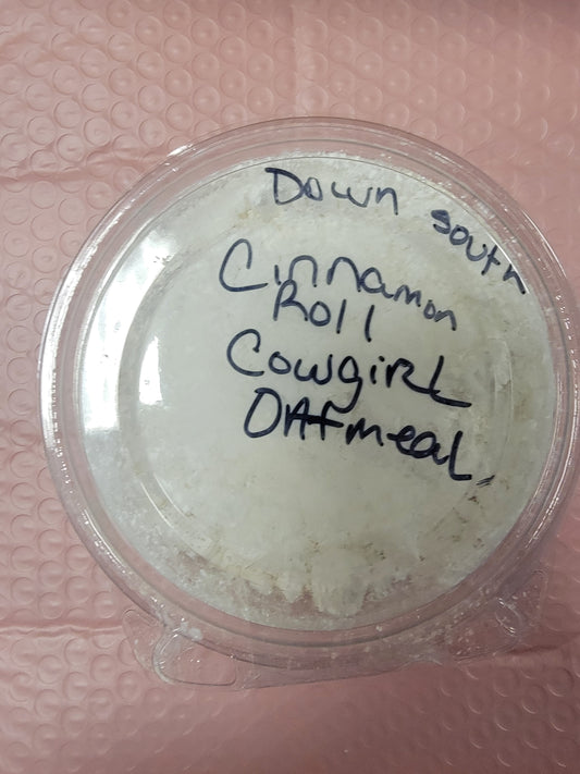 Cinnamon Roll Down South Cowgirl oatmeal